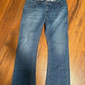 Levi's 542 Jeans Womens 16 Blue Denim Mid Rise Tilted Flare.